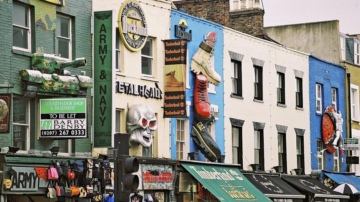 Camden Town, satu tempat wisata hits di London Inggris.
