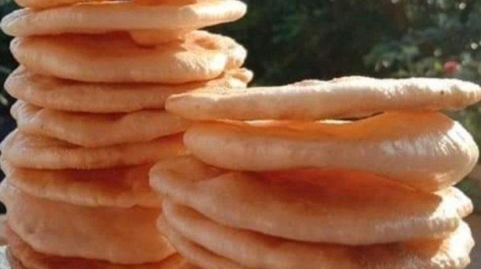 Camilan opak yang cocok untuk oleh-oleh liburan dari Musi Rawas, Sumatera Selatan.