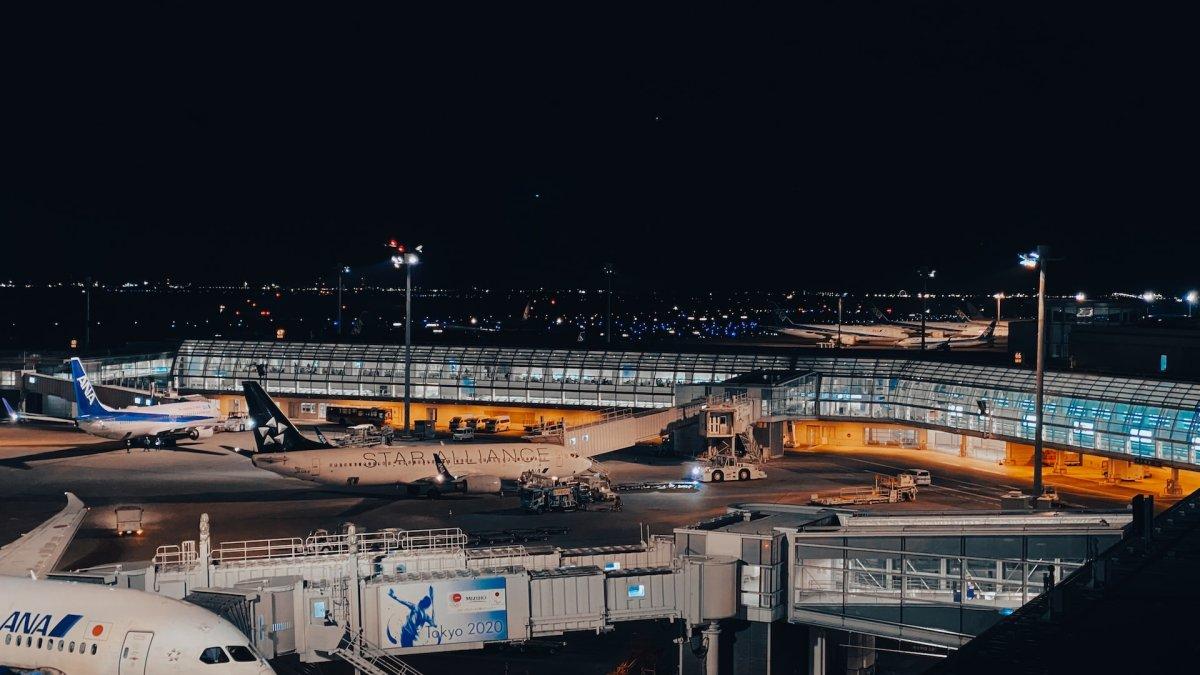 Suasana di Bandara Haneda Jepang