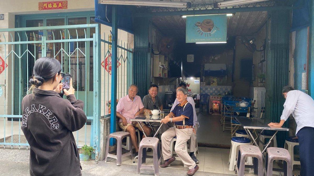 Cheo Leo Cafe, satu tempat wisata terbaik di Saigon Vietnam.