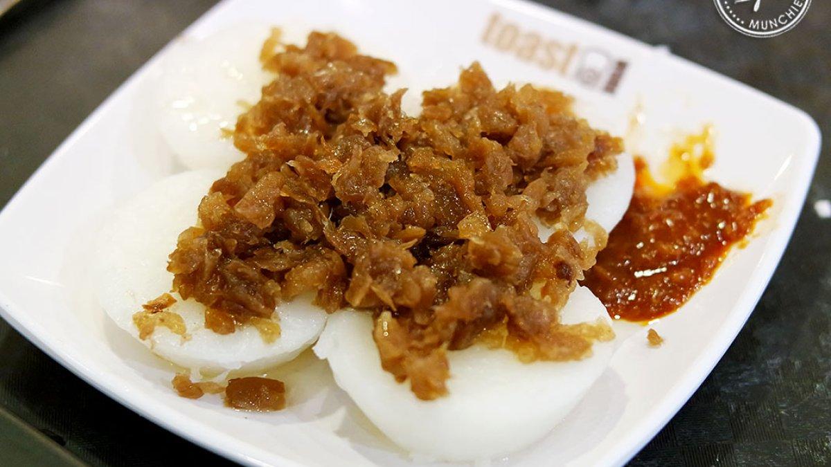 Chwee kueh, satu makanan khas Singapura yang cocok buat jadi menu sarapan enak dan mengenyangkan.