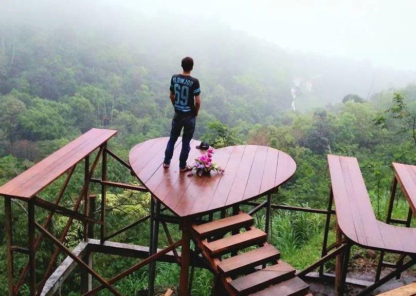 Claket Adventure Park, satu tempat ngabuburit di Mojokerto Jawa Timur.