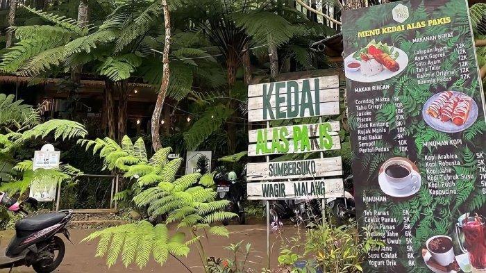 Daftar menu di Alas Pakis, destinasi di Malang, Jawa Timur yang cocok untuk nongkrong dan hunting foto.