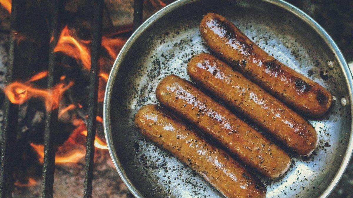 Daging olahan, satu makanan terbuat buat sarapan yang sebaiknya kamu hindari.
