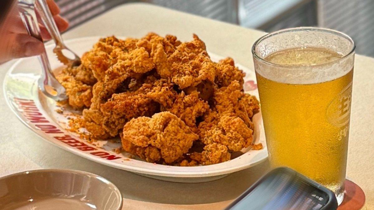 Daily Beer, satu kafe baru di Singapura buat makan malam enak.