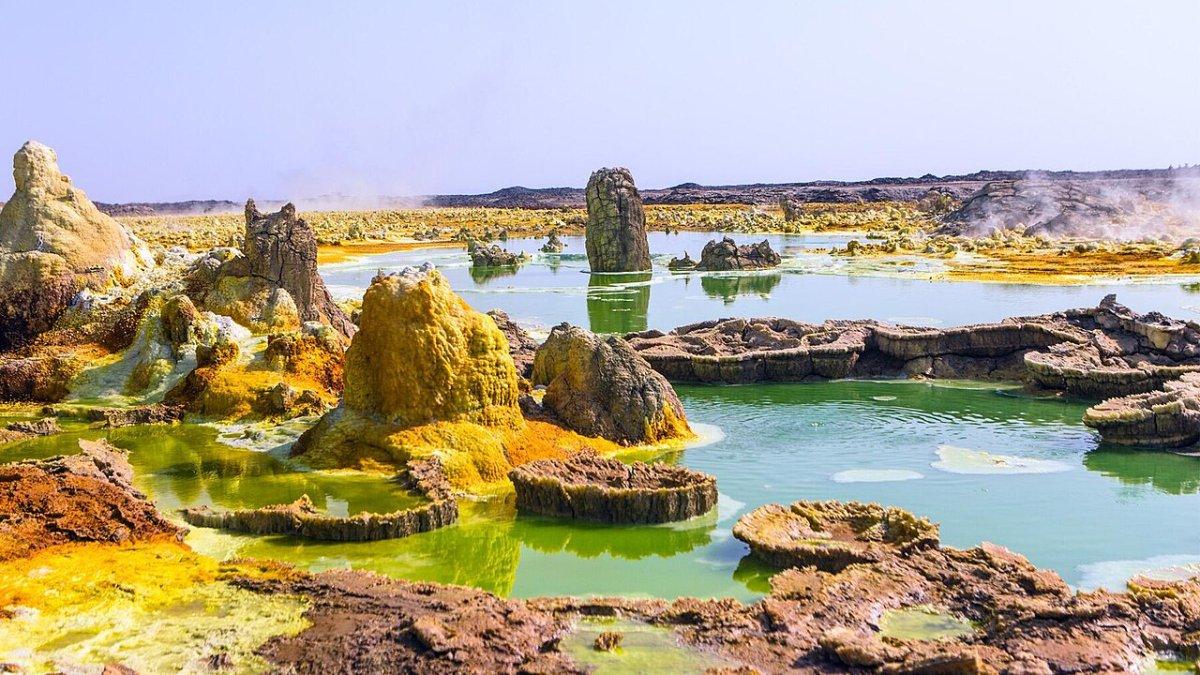 Danakil Depression, satu tempat paling tidak bisa dihuni manusia di Bumi yang harus kamu ketahui.