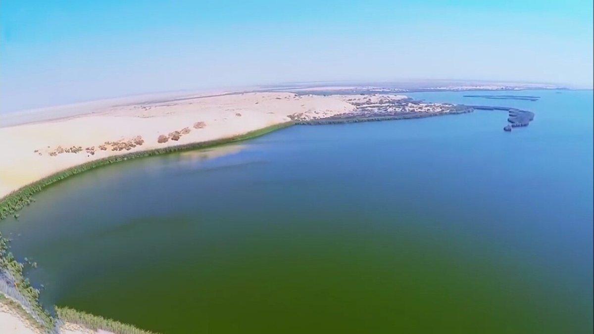 Danau Al-Asfar, satu bukit pasir yang unik di dunia.