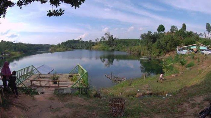 Danau Kembar, satu tempat wisata terbaik di Indragiri Hulu Riau yang bisa jadi pilihan saat akhir pekan tiba.