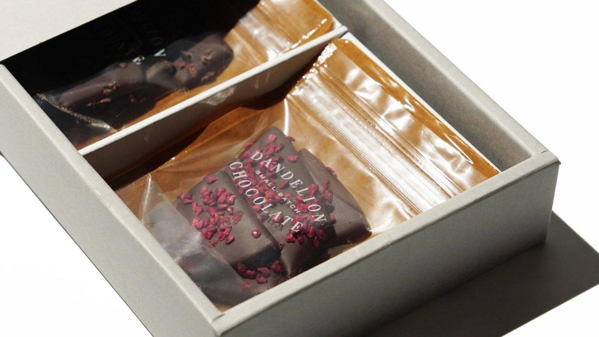 Dandelion Chocolate, satu toko cokelat terbaik di Tokyo Jepang yang bisa kamu kunjungi buat belanja oleh-oleh.