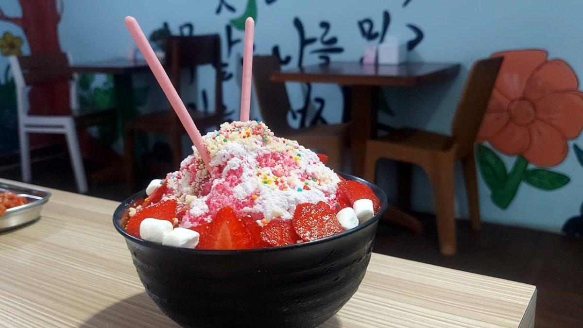 Ddalgi Bingsoo di Jinju Korean Eatery Solo.