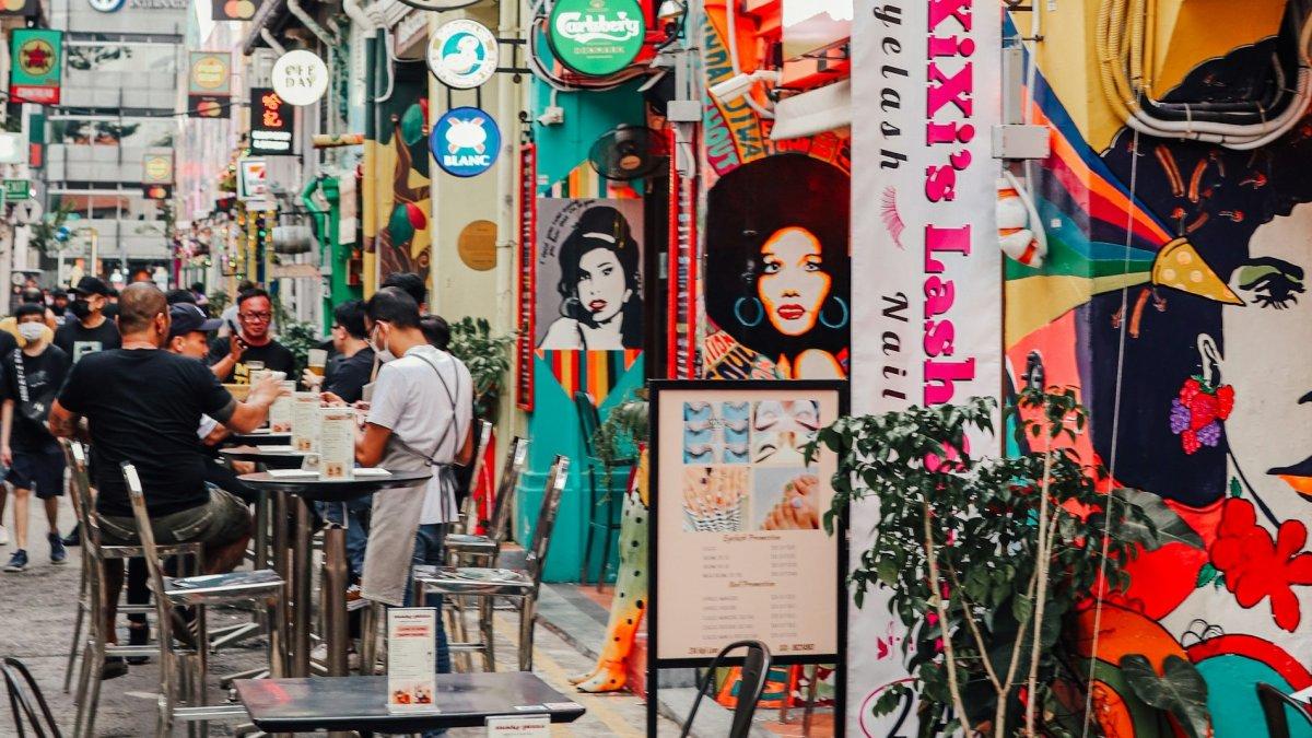 Deretan kafe terbaik di Haji Lane Singapura.