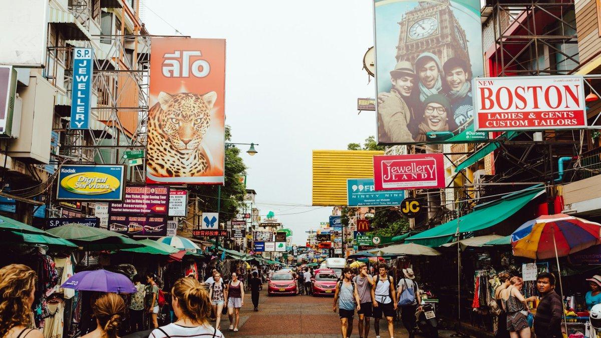 Area kulineran atau street food di Bangkok, Thailand yang bisa kamu kunjungi.