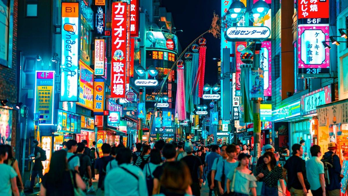 Suasana malam di Tokyo Jepang