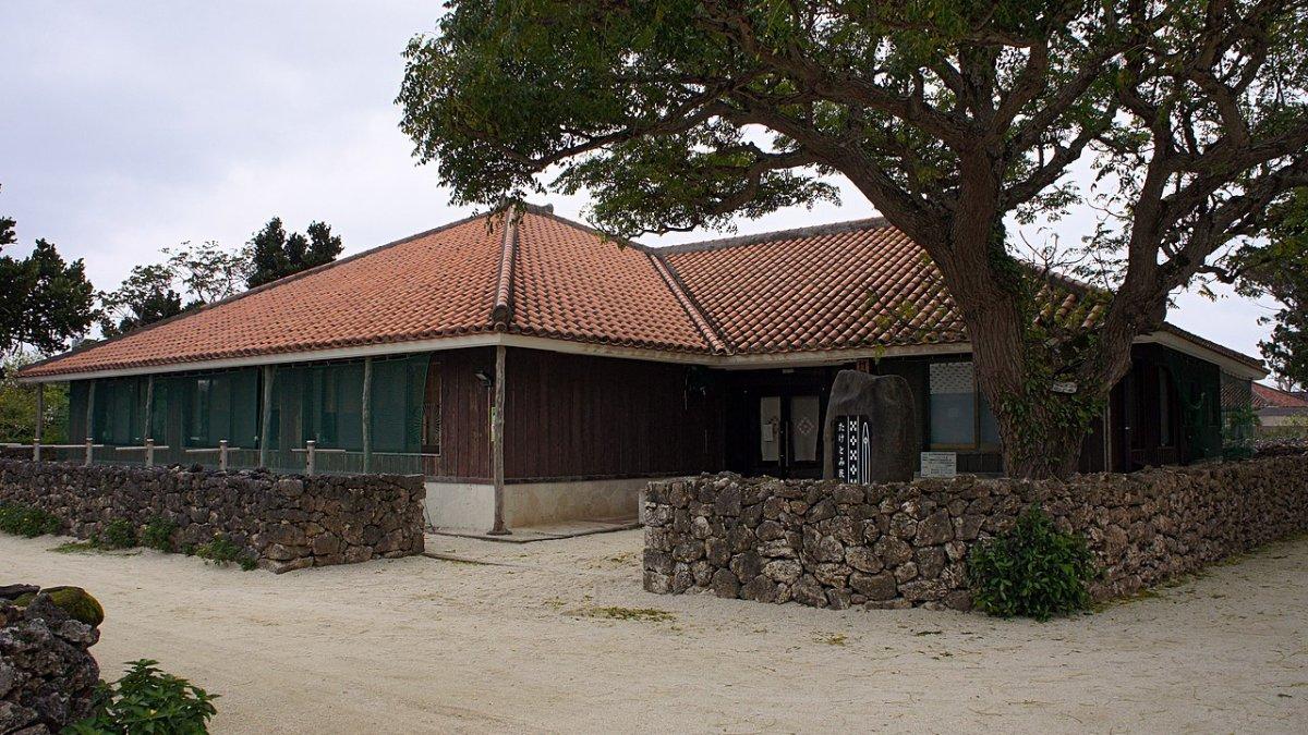 Desa Kuno Taketomi, satu tempat wisata terbaik di Okinawa Jepang.