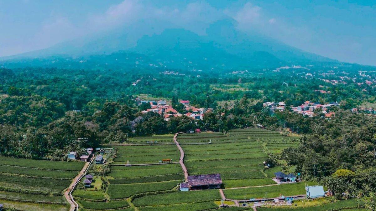 Desa Wisata Mulyaharja berlokasi di Bogor Selatan, Bogor, Jawa Barat.