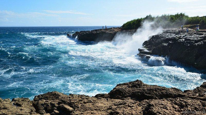 Devil's Tear berlokasi di Nusa Lembongan, Jungutbatu, Kecamatan Nusa Penida, Kabupaten Klungkung, Bali.