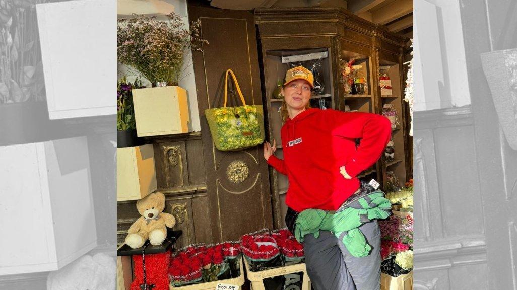 Display tas lintang kejora di salah satu toko fashion di Belgia.
