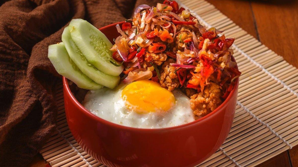 Eightea Coffee, satu resto di Padang Sumatera Barat yang menawarkan paket bukber Ramadan 2024.