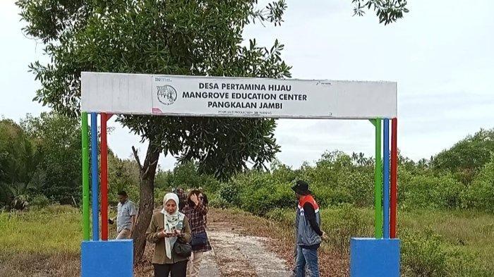 Ekowisata Mangrove Pangkalan Jambi Desa Pengkalan Jambi di Kecamatan Bukit Batu, Kabupaten Bengkalis, Riau.
