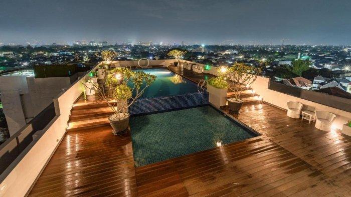 Fasilitas kolam renang di Ascent Hotel & Cafe Malang, Jawa Timur.