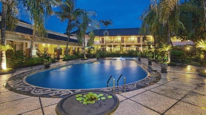 Fasilitas kolam renang di Hotel Montana Dua Malang, Jawa Timur.