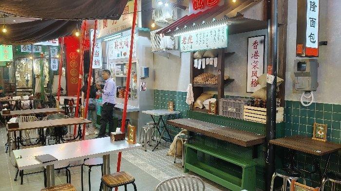 Fatiger Hongkong Noodle adalah restoran baru dengan konsep Hongkong Street resmi yang menghadirkan beberapa instalasi warung-warung pinggir jalan seperti di Hongkong. Fatiger Hongkong Noodle resmi buka di Eastvara Mall BSD, Tangerang, Jumat (18/10/2024).