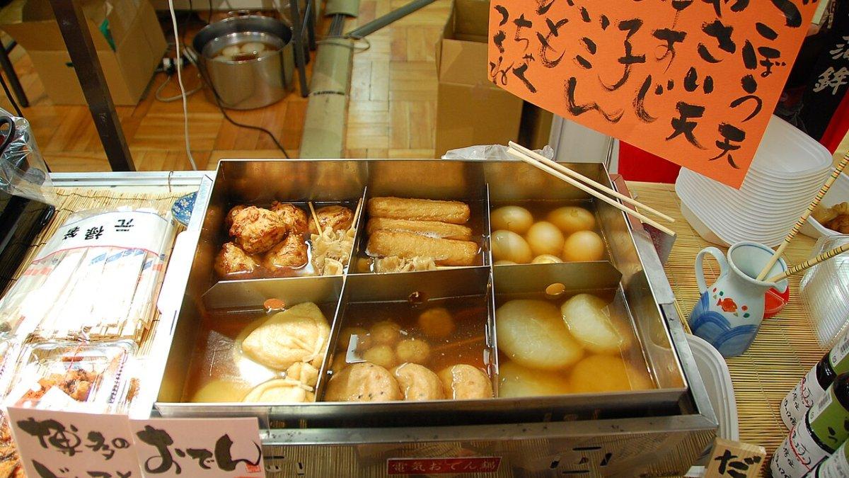 Fukuoka's Food Markets, satu tempat wisata terbaik di Fukuoka Jepang yang menarik buat dijelajahi saat pertama kali liburan ke sana.