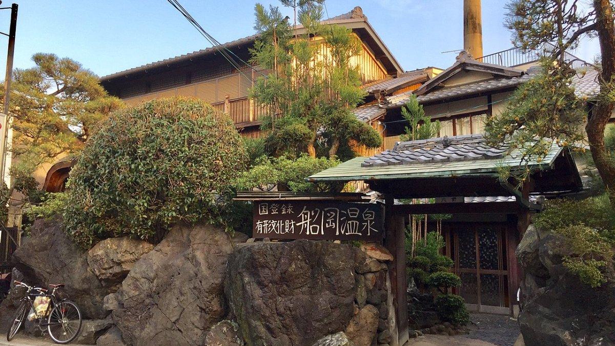 Funaoka Onsen, satu onsen ramah tato terbaik di Kansai Jepang.
