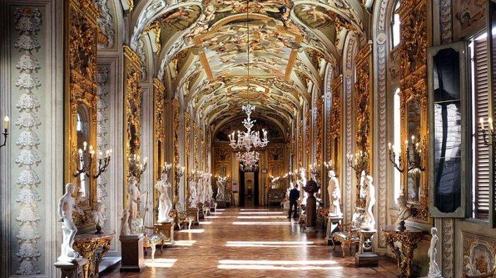 Galleria Doria Pamphilj, monumen di Italia.