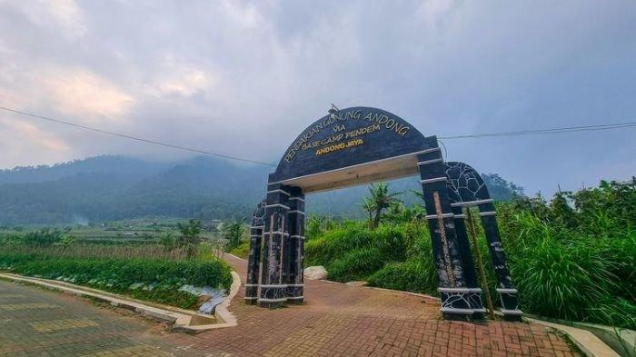 Gerbang Pendakian Gunung Andong via Pendem.
