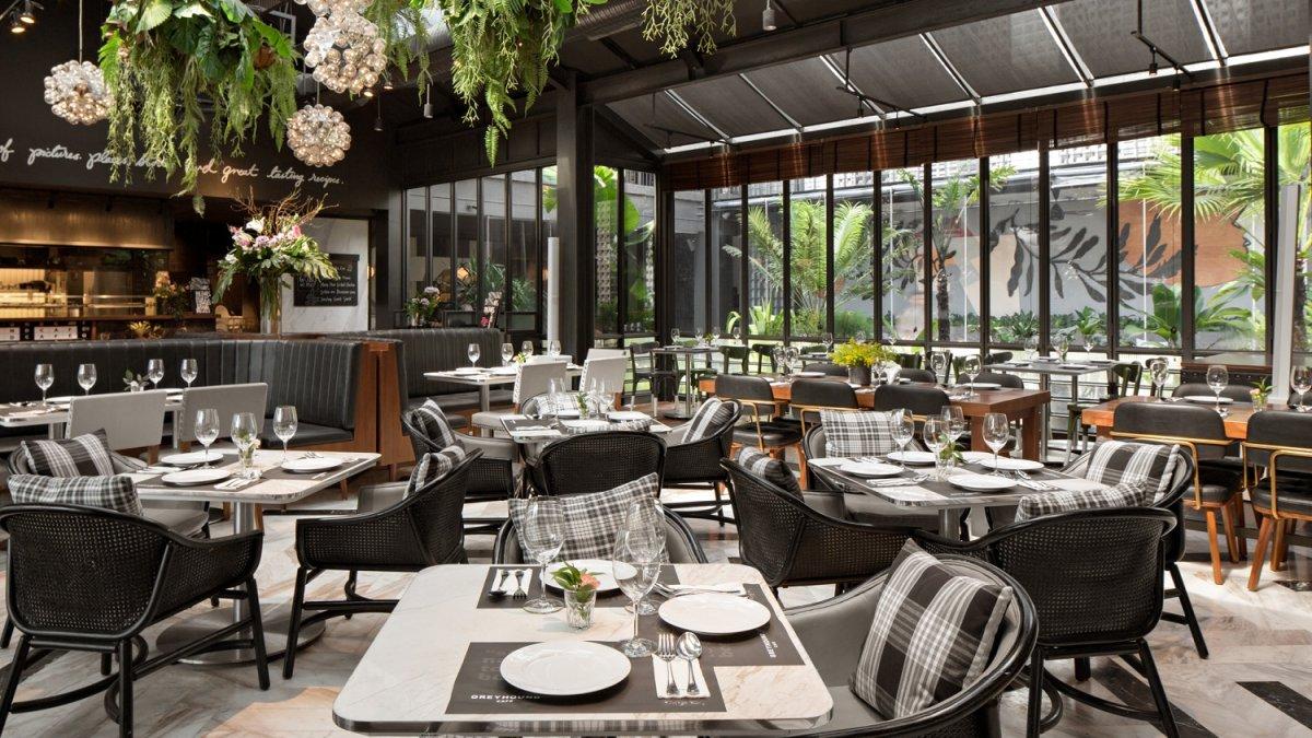 Greyhound Cafe, satu tempat bukber terbaik di Jakarta.
