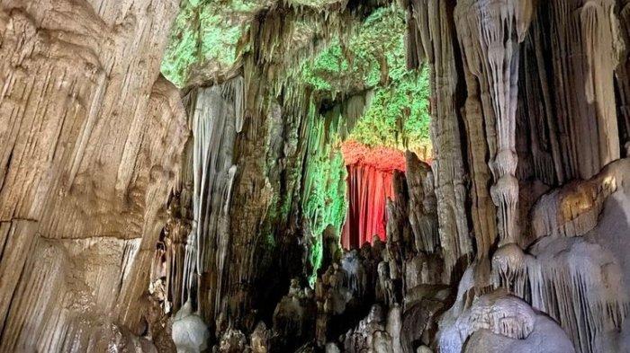 Pesona Gua Gong di Pacitan, Jawa Timur yang bisa memunculkan suara mirip 'gong' dari pantulan dinding goa.