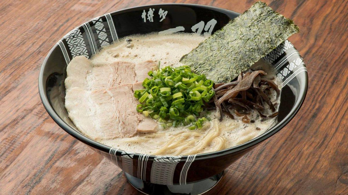 Hakata Issou, satu restoran ramen di Fukuoka Jepang.