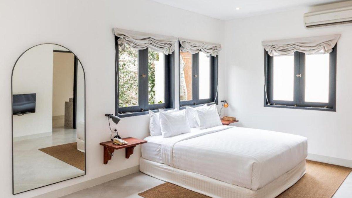 Happy Together By Kresna Hospitality, satu hotel bintang 4 dekat Pantai Seminyak Bali.