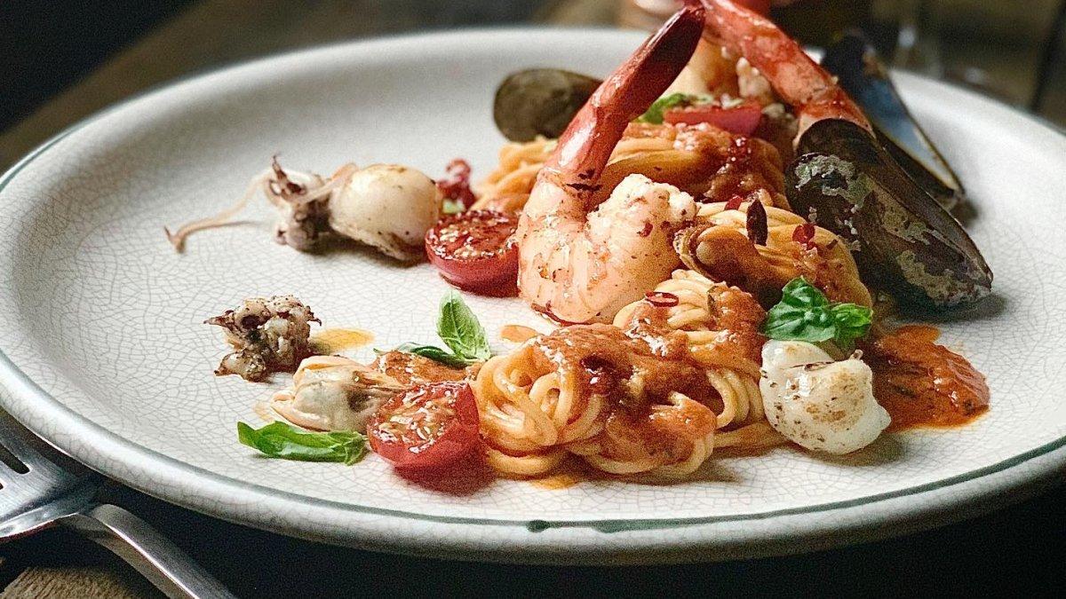 Harvest Restaurant, satu restoran terbaik di Asoke Bangkok untuk makan malam.
