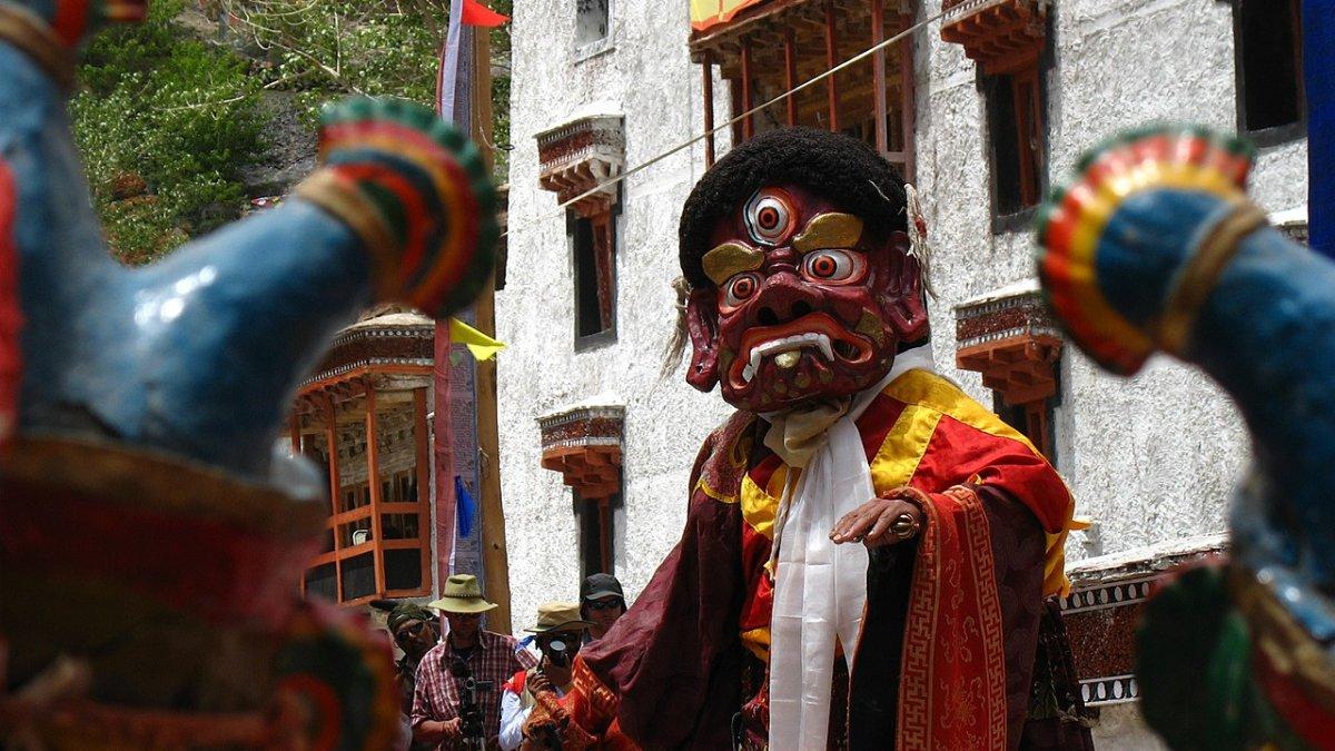 Hemis Festival, satu festival terbaik di India yang tak boleh kamu lewatkan saat liburan ke sana.