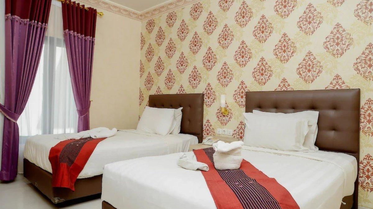 Hersya Front One Inn Surabaya, Jawa Tengah