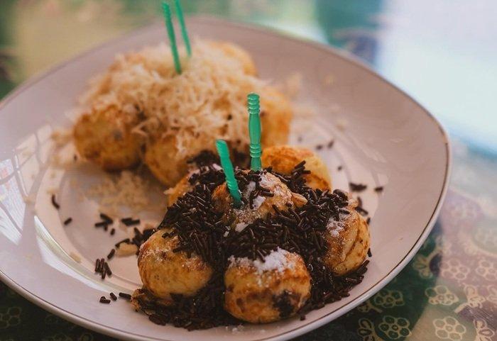 WISATA KULINER SEMARANG - Salah satu hidangan di Toko Oen yang legendaris, Senin (10/3/2025).
