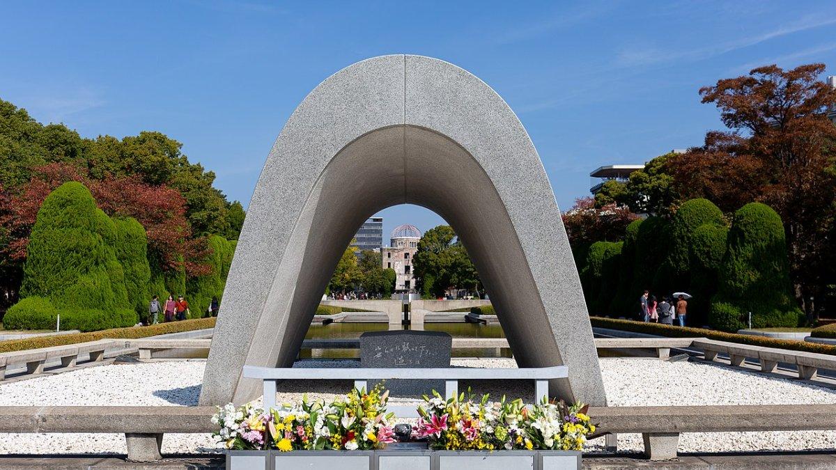 Hiroshima, satu tempat wisata di Jepang buat bulan madu bareng pasangan.