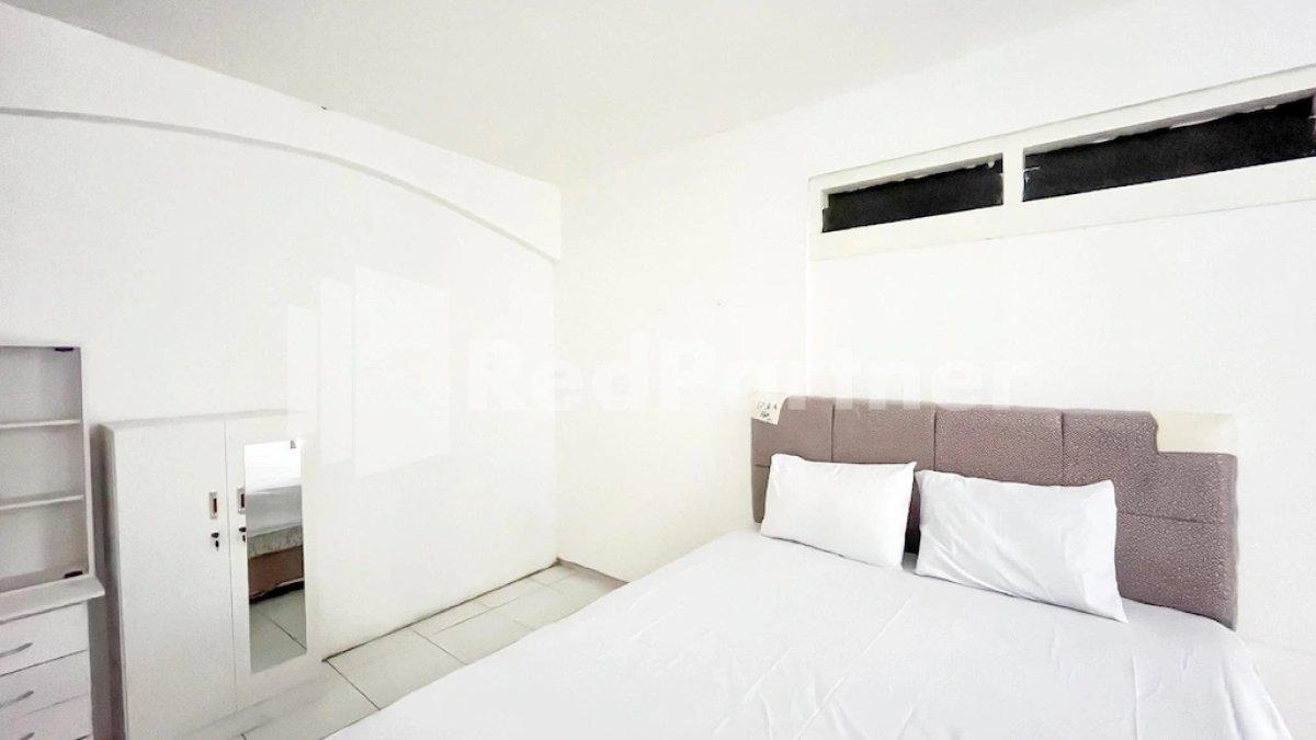 Homestay & Cafe Blessings Near Station Center Town RedPartner Kediri, Jawa Timur.
