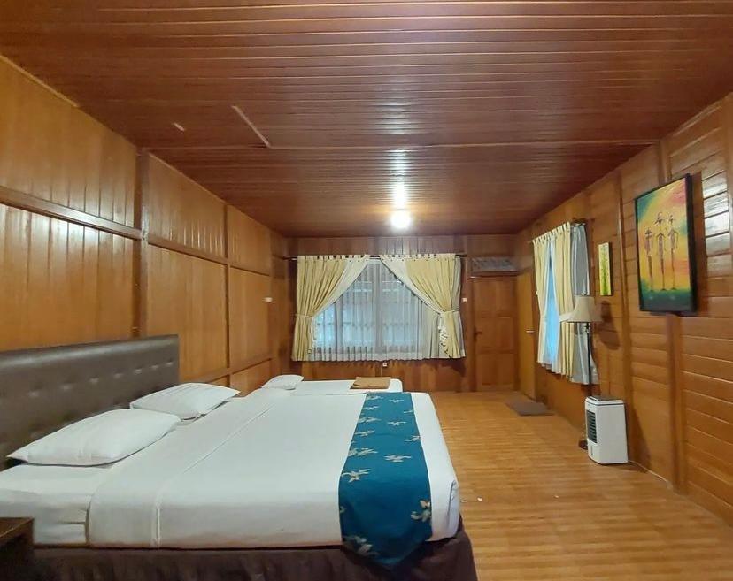 Hotel Pesona Bamboe Lembang, satu hotel bintang 3 terbaik di Lembang Bandung Barat buat staycation bareng keluarga.