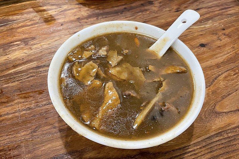 Hulatang, satu sarapan enak dii China yang wajib kamu coba saat liburan ke sana.