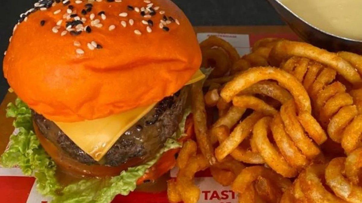 I AM, satu kafe hits di Haji Lane Singapura yang cocok buat kamu yang ingin bersantai.