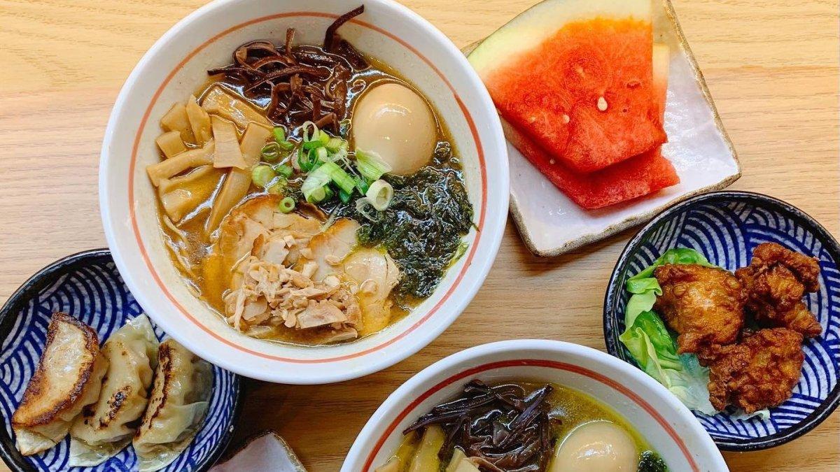 Ichikokudo Hokkaido Ramen, satu restoran halal di Orchard Singapura buat makan siang enak dan mengenyangkan.