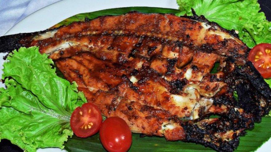 Ikan patin bakar di Restoran Kampung Lauk.