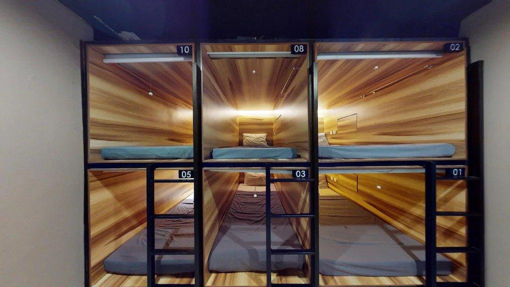 Ilustrasi bunk bed yang ada di Livinn Hostel Surabaya