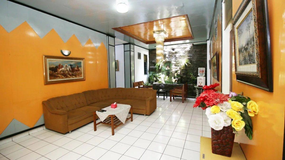 Ilustrasi Familie Ayu Hotel