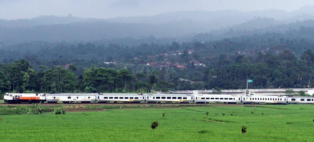 Ilustrasi Perjalanan KA Tawang Jaya relasi Stasiun Bandung-Solo