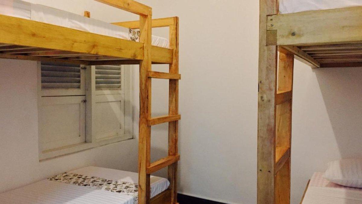 Ilustrasi tipe kamar bunk bed yang ada di Ijen Backpacker