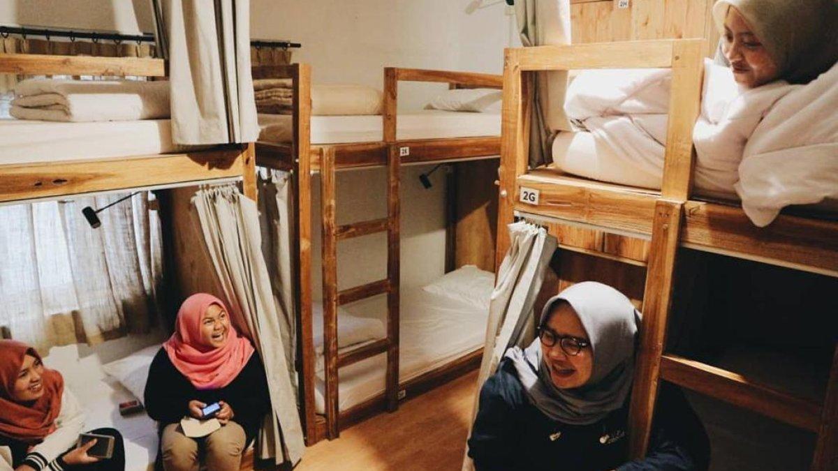 Ilustrasi tipe kamar ranjang susun yang ada di Tani Jiwo Hostel